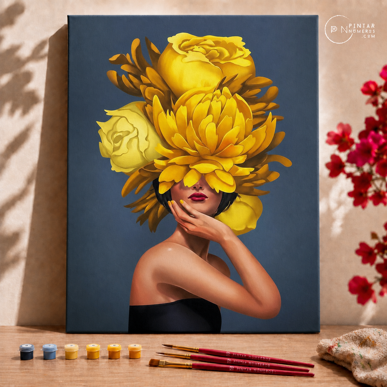 Mujer con flor amarilla -  Pintar Números®