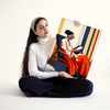 Mujer leyendo en colores  -  Pintar Números®